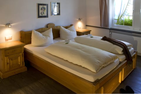 Standard Double Room, 1 Bedroom | Hypo-allergenic bedding, desk, free WiFi