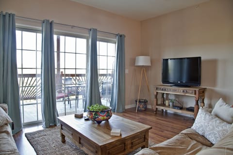 Three Bedroom Condo - Lower Level Ground 21 | Living area | Flat-screen TV