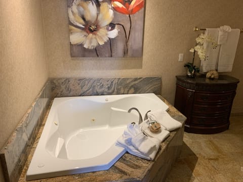 Double Room, Ensuite (Luxury Suites) | Bathroom