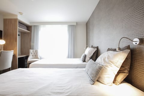 Comfort Double Room | Premium bedding, minibar, in-room safe, desk