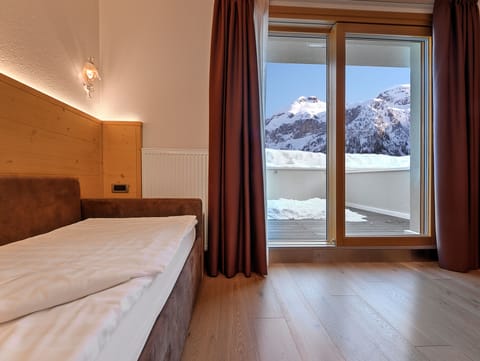 Junior Studio Suite | In-room safe, desk, soundproofing, WiFi