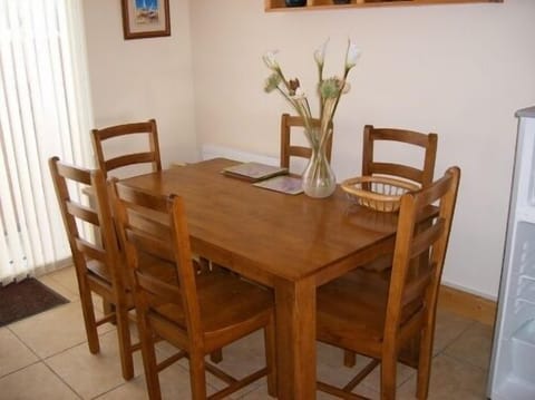 dining area opposite kitchen