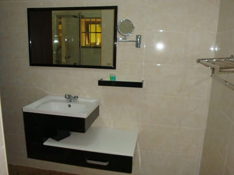 Deluxe Single Room | Bathroom sink