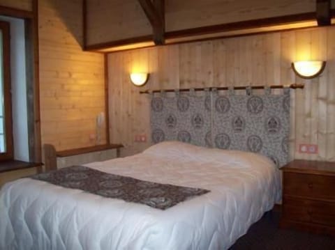 Comfort Double Room | Individually decorated, desk, cribs/infant beds, free WiFi