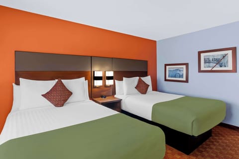 Standard Room, 2 Queen Beds, Non Smoking, Microwave | Premium bedding, pillowtop beds, desk, laptop workspace