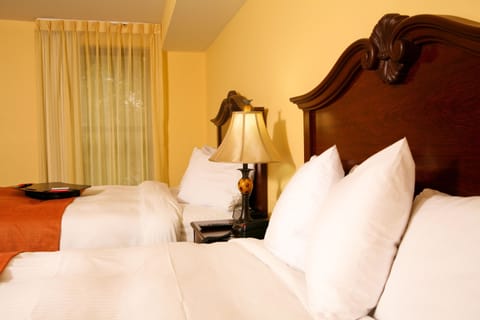 Double Room | Premium bedding, in-room safe, laptop workspace, blackout drapes