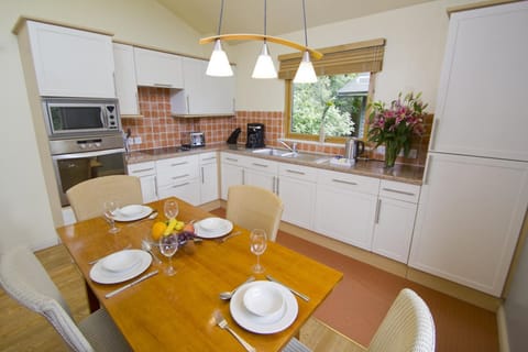 Room, 2 Bedrooms, Kitchen, Garden Area (Woodland Lodge) | Private kitchen | Fridge, coffee/tea maker, electric kettle