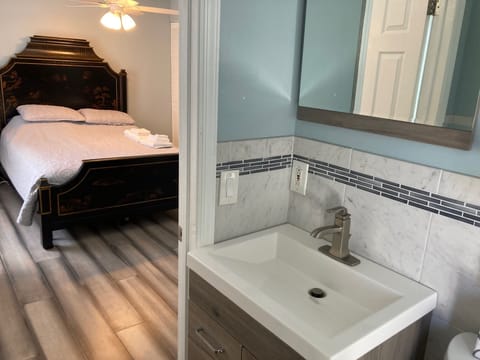 Standard Double Room, Private Bathroom (Room 17)