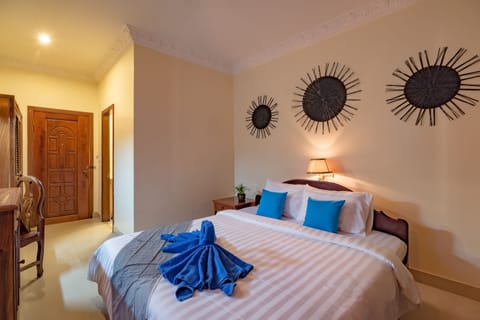 Deluxe Double Room | Free WiFi, bed sheets