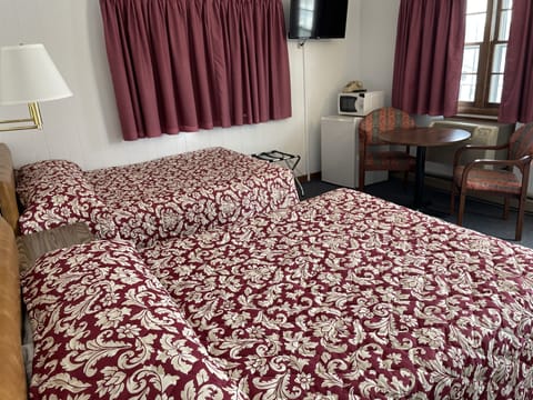 Room, 2 Double Beds | Individually decorated, free WiFi, bed sheets