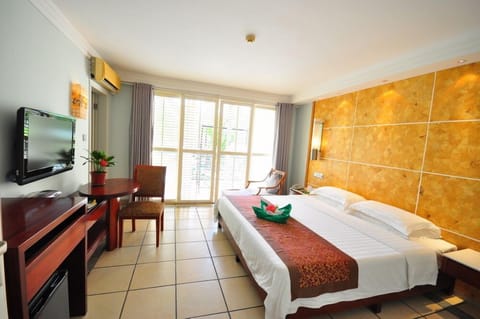 Business Double Room | Premium bedding, minibar, in-room safe, individually decorated