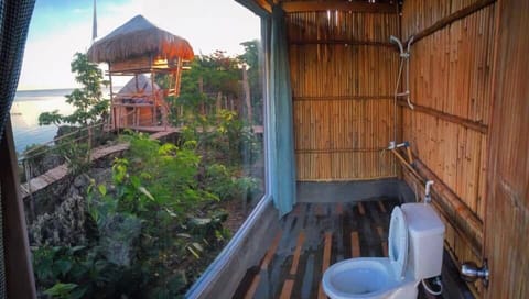 Panoramic Bungalow, 1 Bedroom, Sea View, Beachfront | Bathroom