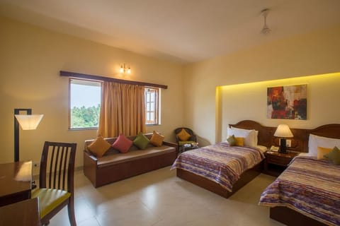 Deluxe Double or Twin Room, 1 Bedroom | Premium bedding, desk, rollaway beds