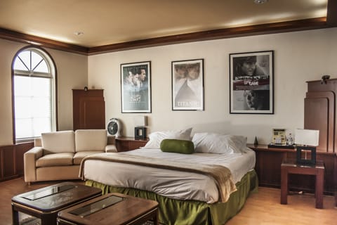 Comfort Duplex, 1 King Bed | Iron/ironing board, free WiFi