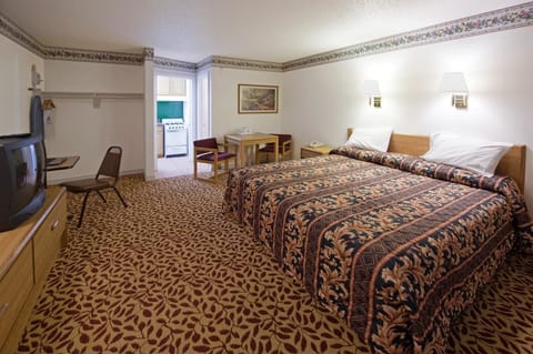 Room, 1 King Bed | Iron/ironing board, free WiFi