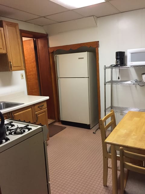Basic Apartment, 2 Bedrooms, Kitchen | Private kitchen