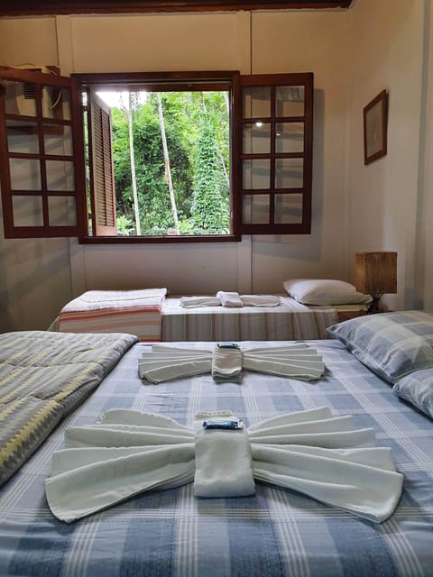 Triple Room | Minibar, free WiFi, bed sheets