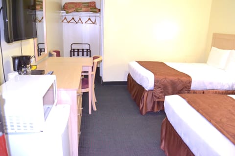Double Room, 2 Double Beds | Desk, blackout drapes, iron/ironing board, free WiFi