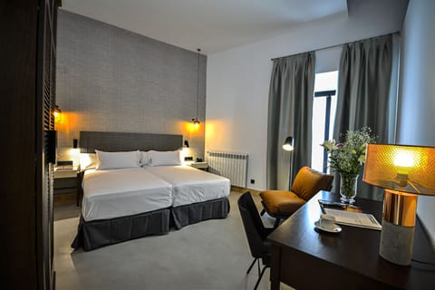 Superior Double Room | 1 bedroom, Egyptian cotton sheets, premium bedding, minibar