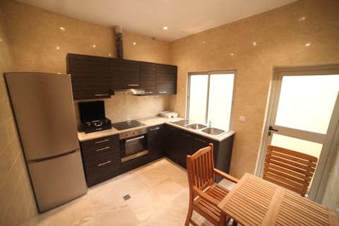 Deluxe Villa, 2 Bedrooms | Private kitchen | Fridge