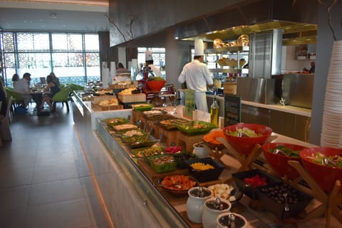 Daily buffet breakfast (OMR 5.67 per person)