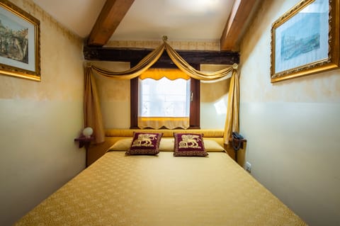 Economy Double Room | Premium bedding, in-room safe, desk, soundproofing