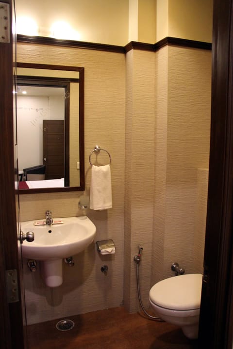 Superior Double Room | In-room safe, desk, iron/ironing board, rollaway beds