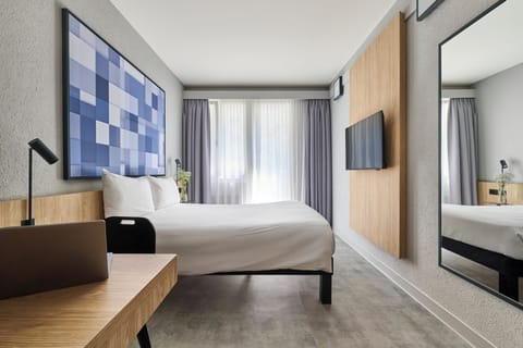 Superior Room, 1 Double Bed, Balcony | Desk, blackout drapes, iron/ironing board, free cribs/infant beds