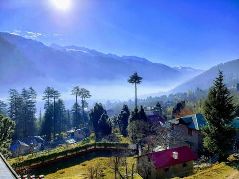 Super Deluxe Room (Bay Window- Mountain & Pool View) | View from room