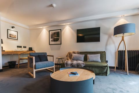 Family Suite | Premium bedding, in-room safe, desk, soundproofing