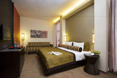 Superior Room (Quadro) | Premium bedding, minibar, in-room safe, desk