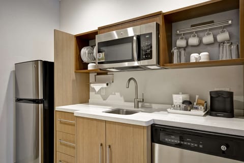 Studio, 1 King Bed, Accessible (Hearing) | Private kitchen | Full-size fridge, coffee/tea maker