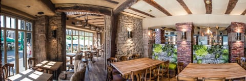 Breakfast, lunch, dinner served; German cuisine, alfresco dining