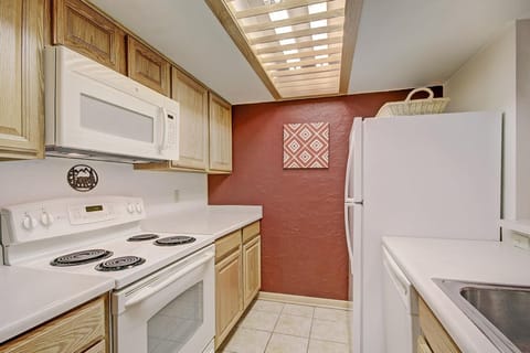 Condo, 1 Bedroom | Private kitchen | Full-size fridge, microwave, oven, stovetop