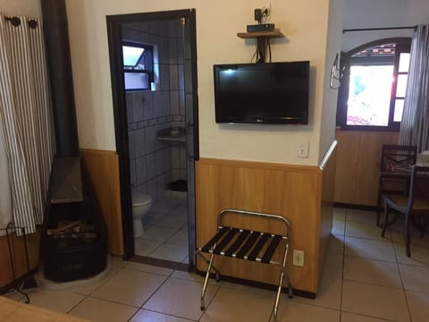 Chalet | Bathroom | Shower, rainfall showerhead, hair dryer, towels