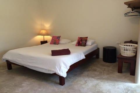 Standard Double Room | Desk, free WiFi