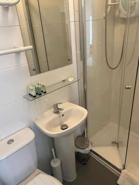 Suite, Ensuite | Bathroom
