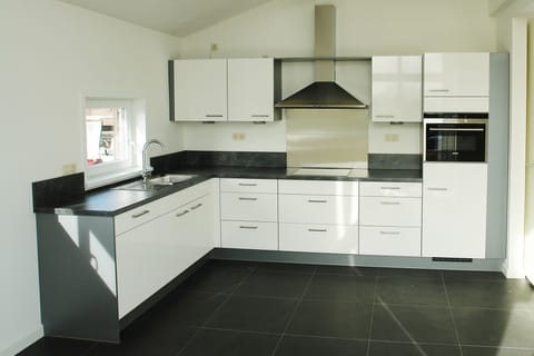 Deluxe 4 personen | Private kitchen | Fridge, microwave, oven, stovetop