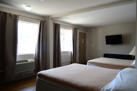 Economy Double Room | Individually decorated, individually furnished, desk, free WiFi
