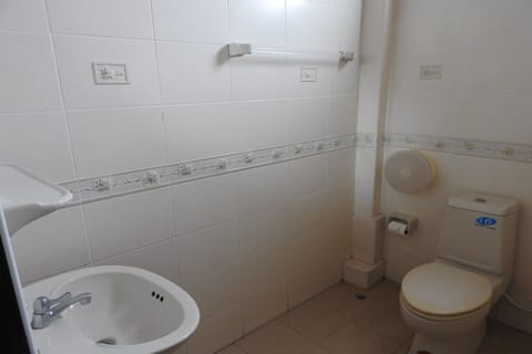 Standard Double Room | Bathroom | Shower, free toiletries, towels