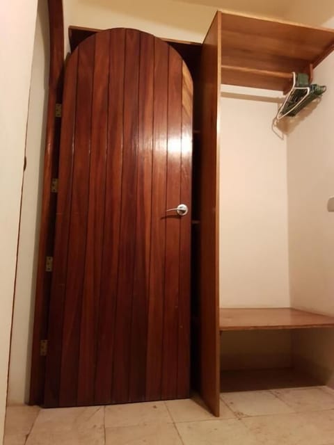 Desk, laptop workspace, iron/ironing board, free WiFi