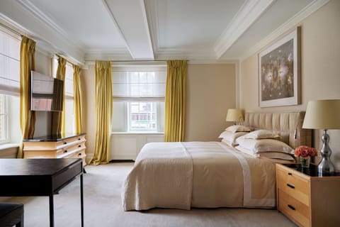 Two Bedroom Mark Suite | Premium bedding, down comforters, minibar, in-room safe