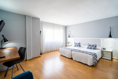 Minibar, in-room safe, free WiFi, bed sheets