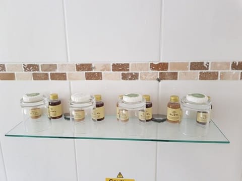 Family Room | Bathroom | Towels