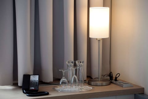 In-room safe, desk, soundproofing, free WiFi