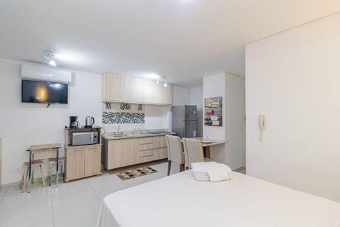 7th Avenue Oxford - 7th054 | Private kitchen | Microwave