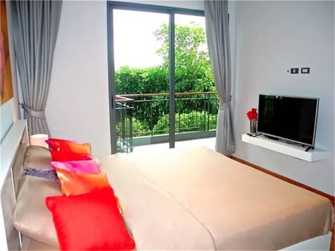 Apartment, 1 Bedroom | 1 bedroom, in-room safe, iron/ironing board, cribs/infant beds