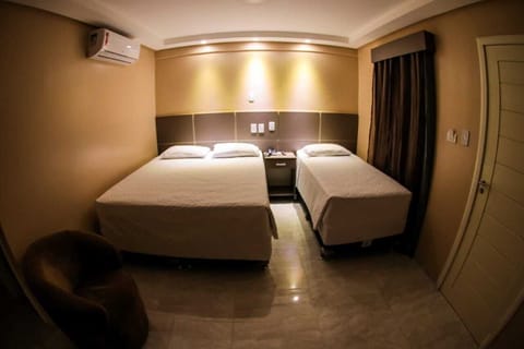 Standard Triple Room | Minibar, free WiFi, bed sheets