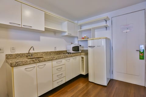 Efficiency, Room, Sofabed 1 King Bed, Non Smoking | Private kitchen | Mini-fridge, stovetop