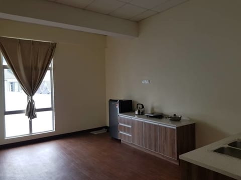 Apartment, 4 Bedrooms | Soundproofing, iron/ironing board, free WiFi